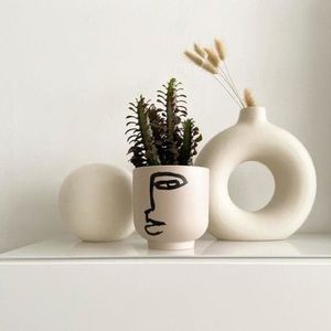 H&M Short Face Vase